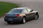 Chrysler 300C 2005 года